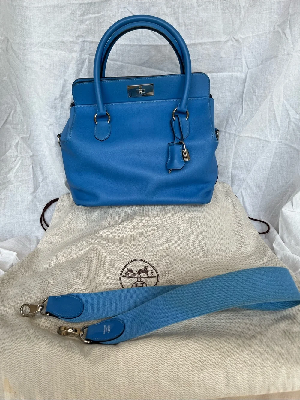 Authentic Hermès Toolbox 26 Blue Swift Leather Palladium Hardware Shoulder Bag